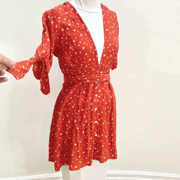 NWT FAITHFULL THE BRAND CHERRY RED BIRGIT PRINT ELBOW LENGTH TIE SLEEVE SIZE 8 - Picture 9 of 9